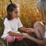 Naturerfahrungen als Therapie: Naturpädagogische Konzepte im Regenbogenhaus und der Villa Knolle Bolle